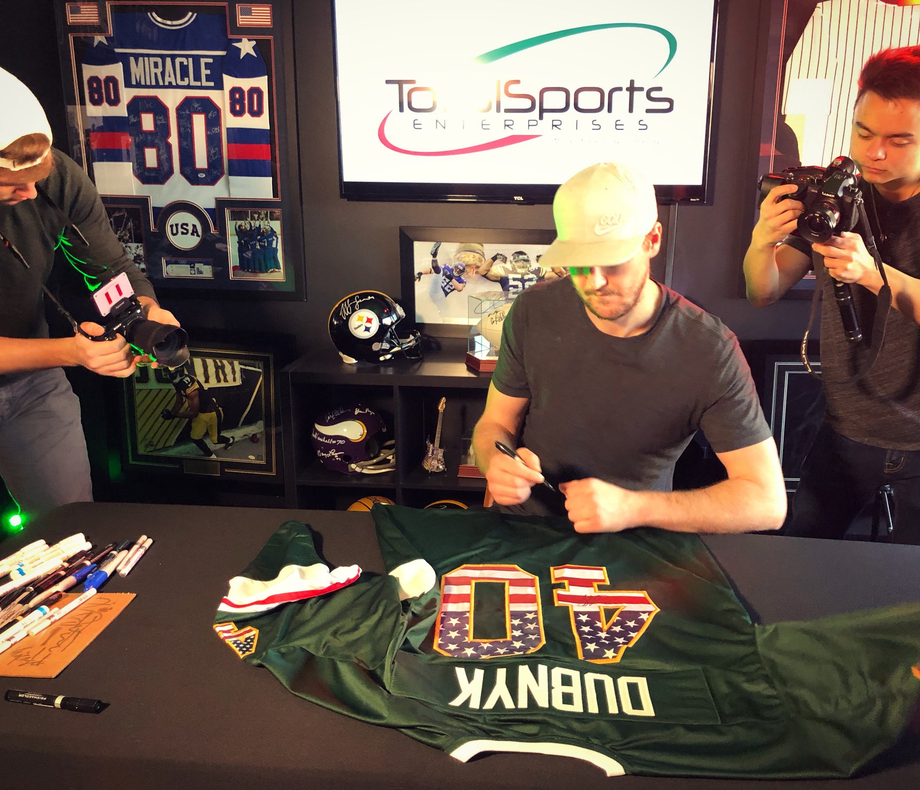 Welcome to the TSE Team Devan Dubnyk!