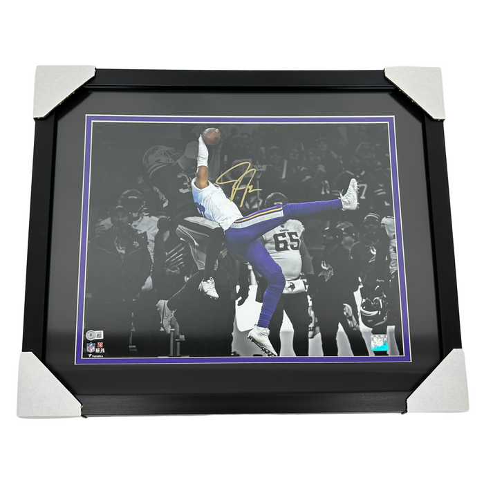 Justin Jefferson Spotlight Catch vs Bills Signed & Professionally Framed 16x20 Photo